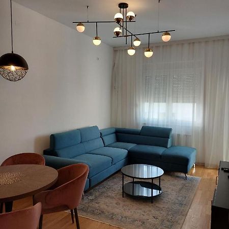 Kej Danube Lux Free Garage Apartment โนวีซาด ภายนอก รูปภาพ